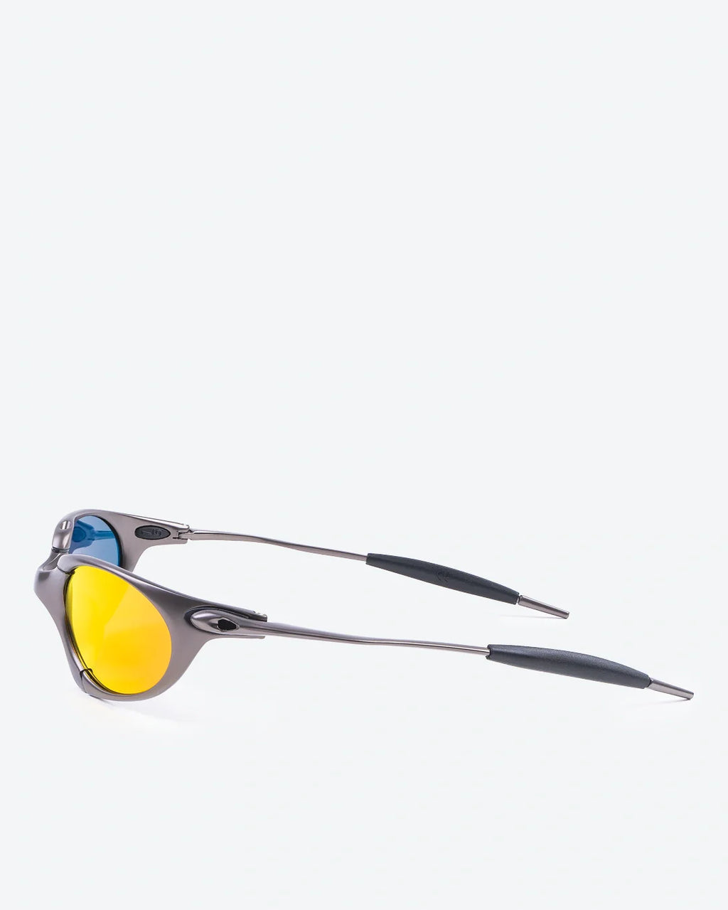 TITAN - Ruby Polarized Lenses, Carbon Frame
